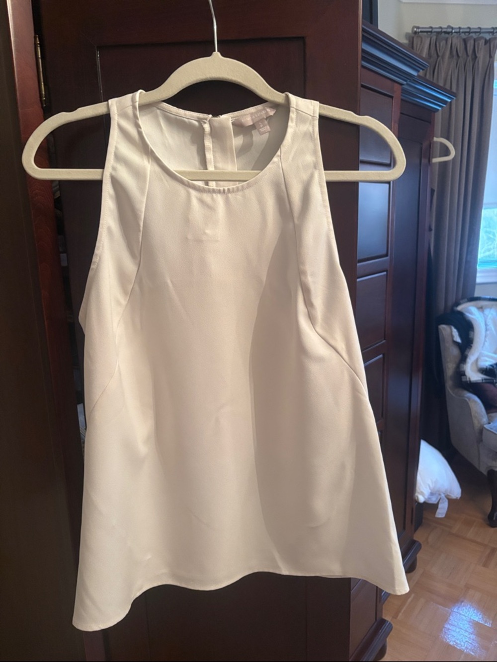 Banana Republic Cream Sleeveless Shell Top.